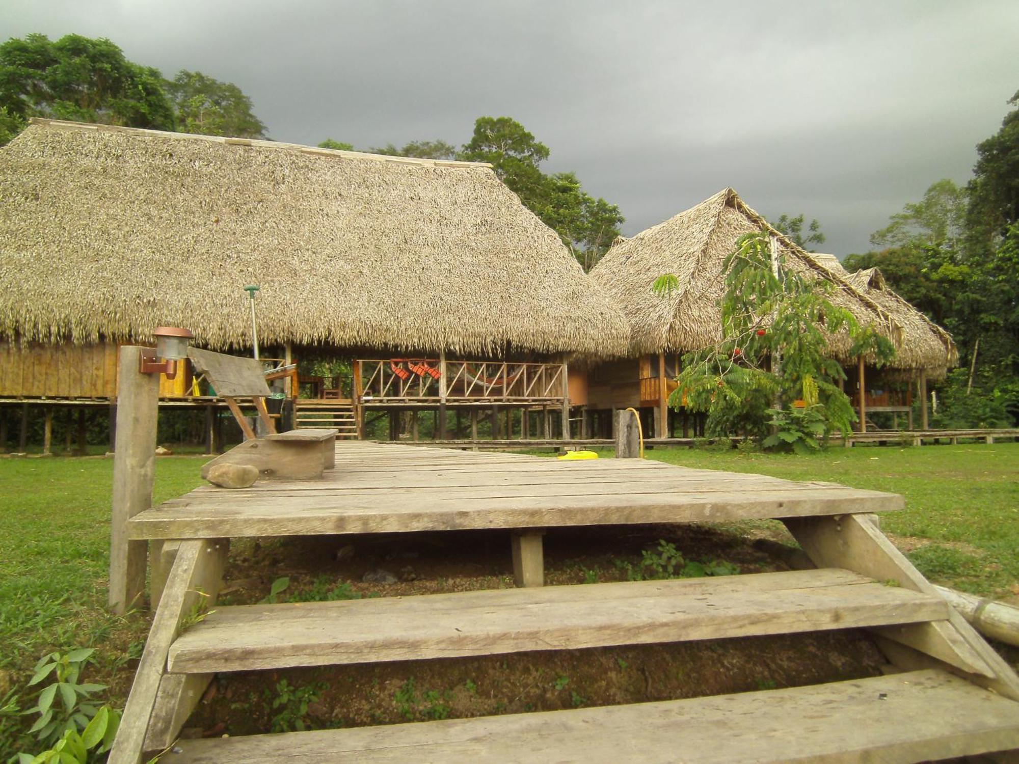 Aguas Negras River Lodge Puerto Montufar Eksteriør billede