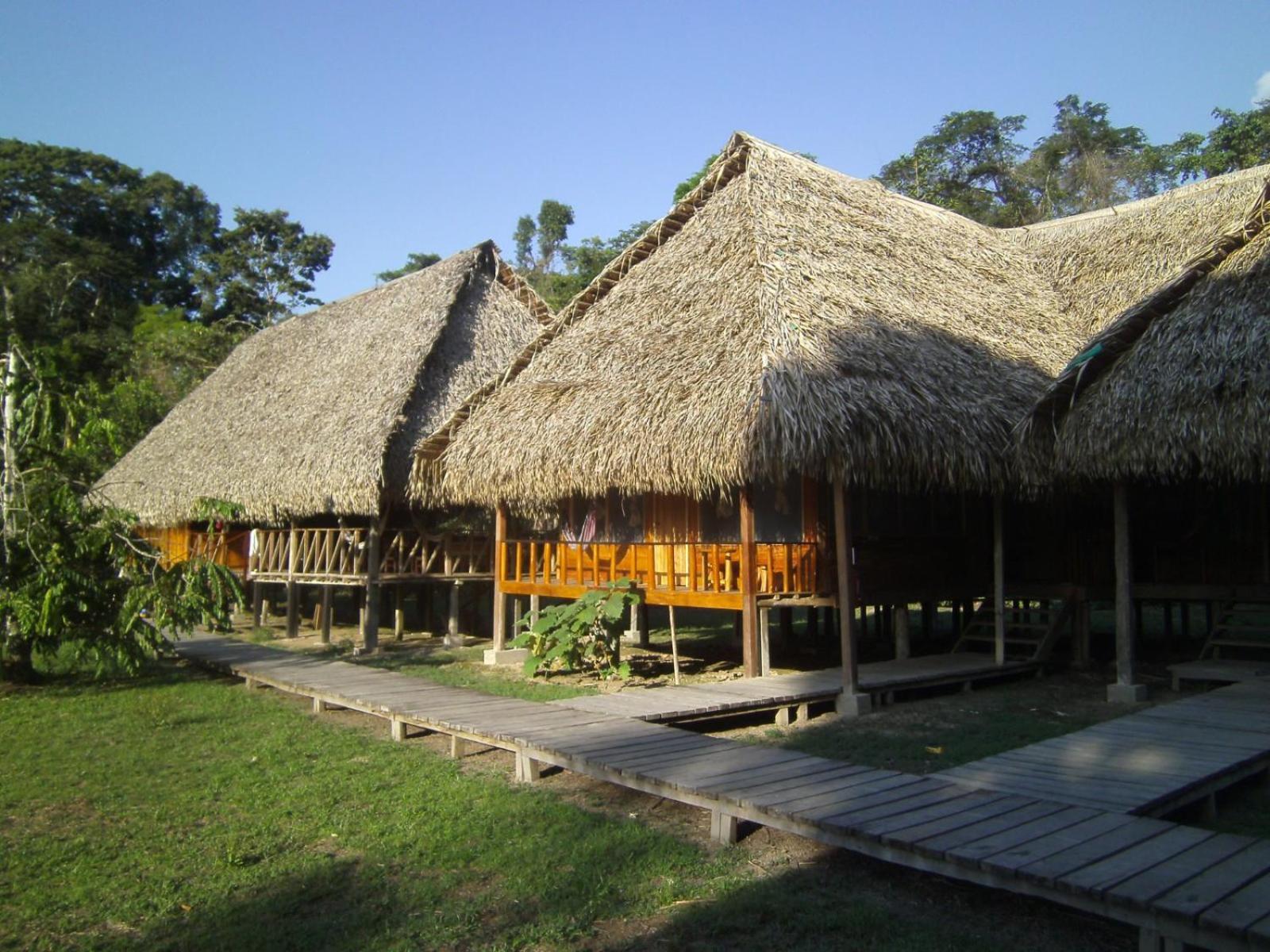 Aguas Negras River Lodge Puerto Montufar Eksteriør billede