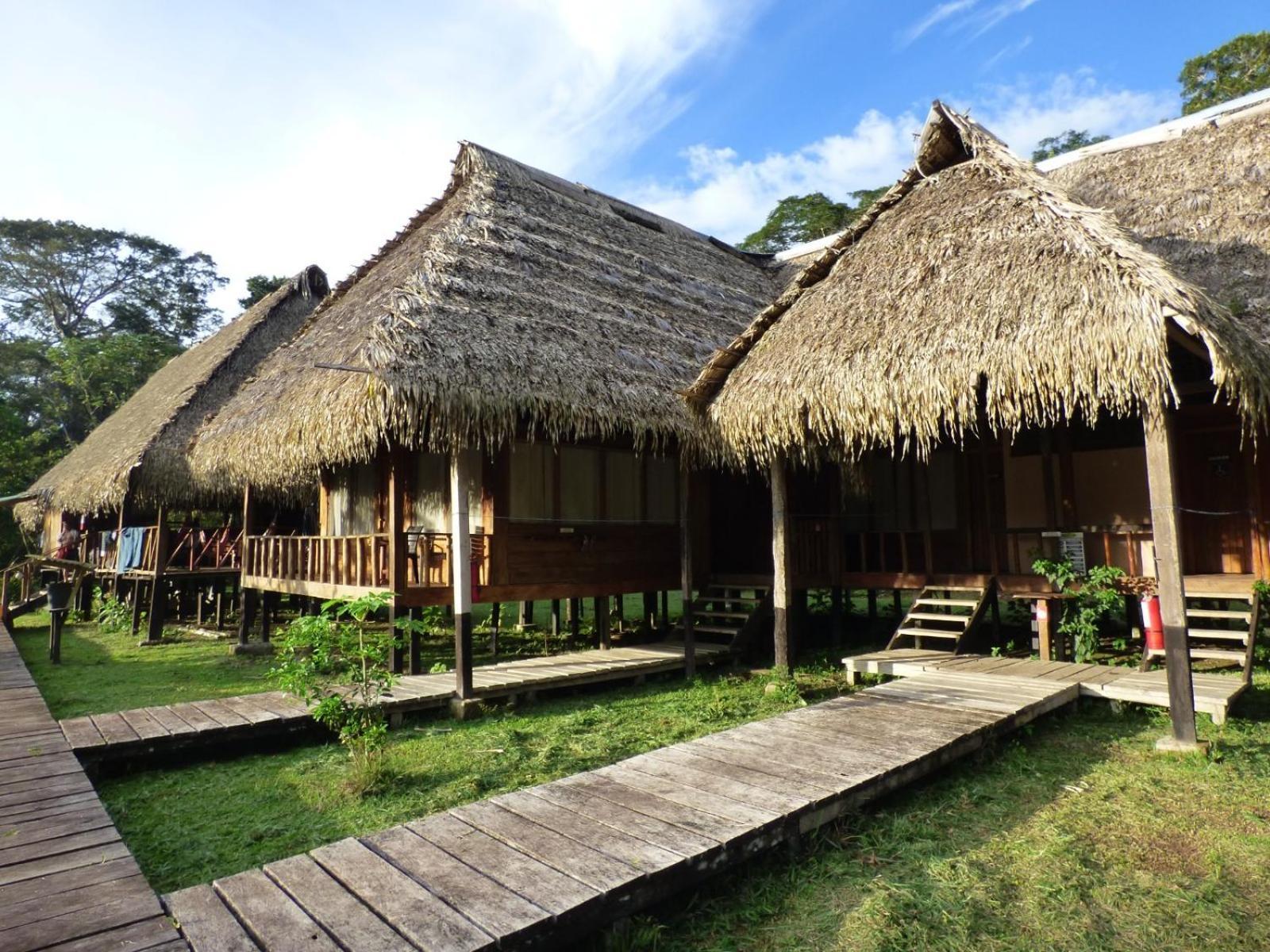 Aguas Negras River Lodge Puerto Montufar Eksteriør billede